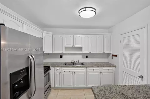 Kitchen - 12840 SW 43rd Dr #176-B, Miami, FL 33175 photo 2 of 2