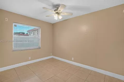 Bedroom - 12840 SW 43rd Dr #176-B, Miami, FL 33175 photo 4 of 8