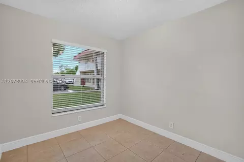 Bedroom - 12840 SW 43rd Dr #176-B, Miami, FL 33175 photo 7 of 8
