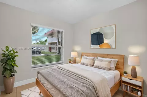 Bedroom - 12840 SW 43rd Dr #176-B, Miami, FL 33175 photo 6 of 8