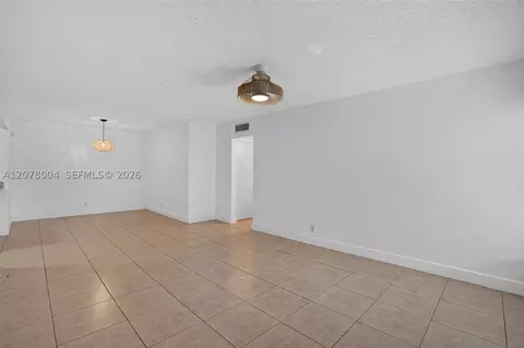 Living - 12840 SW 43rd Dr #176-B, Miami, FL 33175 photo 4 of 5
