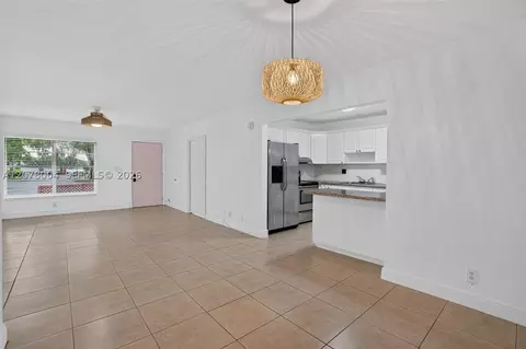 Living - 12840 SW 43rd Dr #176-B, Miami, FL 33175 photo 5 of 5