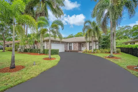 2426 NW 118th Ter, Coral Springs, FL 33065
