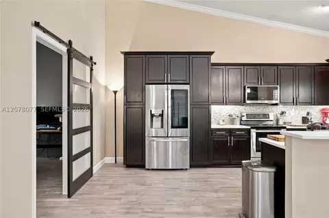 Kitchen - 6526 Windsor Dr, Parkland, FL 33067 photo 3 of 3