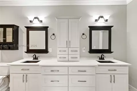 Bath - 6526 Windsor Dr, Parkland, FL 33067 photo 1 of 6