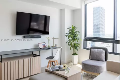 225 N Miami Ave #2107, Miami, FL 33128