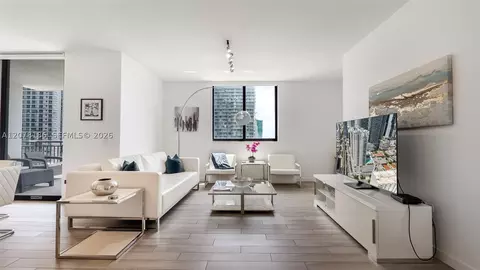 999 SW 1st Ave #2004, Miami, FL 33130