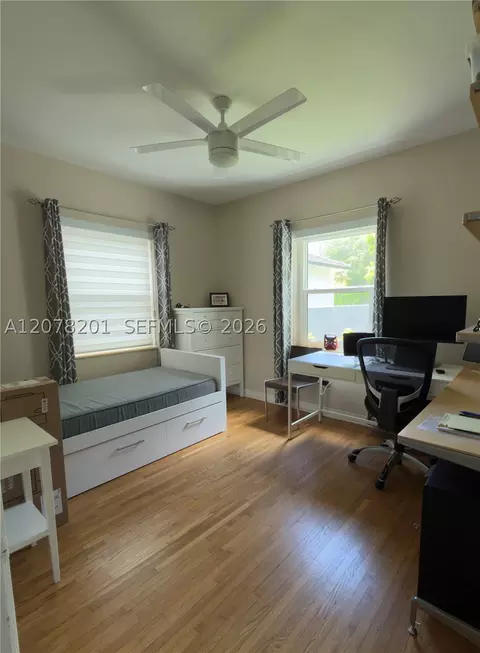 3860 SW 1st St, Miami, FL 33134