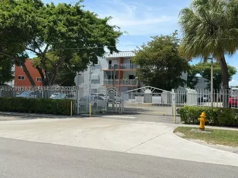 11301 SW 200th St #104-A, Miami, FL 33157