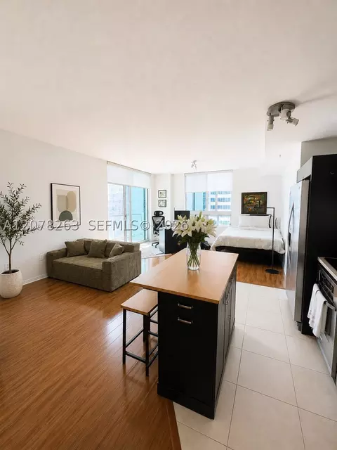 1900 N Bayshore Dr #3005, Miami, FL 33132