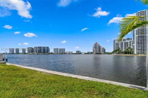 18970 N Bay Rd, Sunny Isles Beach, FL 33160