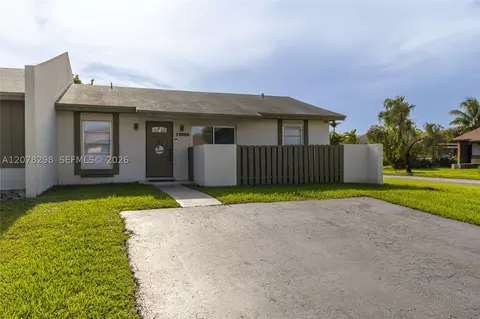 11900 SW 110th St Cir E, Miami, FL 33186