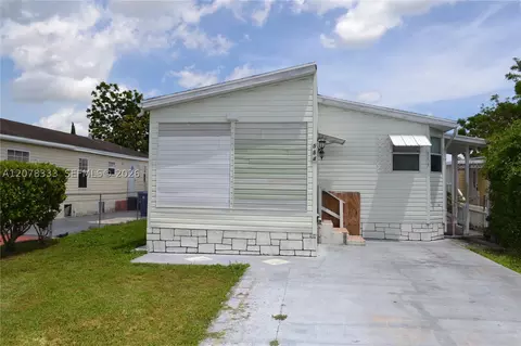 19800 SW 180 Ave #584, Miami, FL 33187
