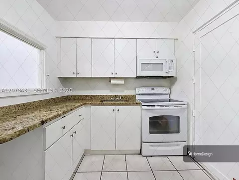 2441 NW 13th St #67, Miami, FL 33125