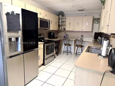 1340 W 36th St, Hialeah, FL 33012 photo 5