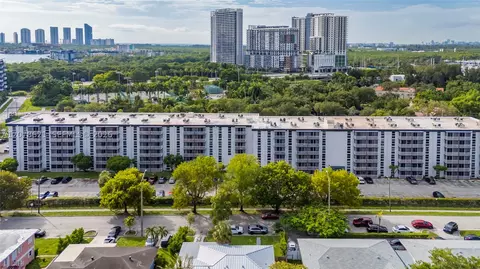 16950 W Dixie Hwy #A626, North Miami Beach, FL 33160