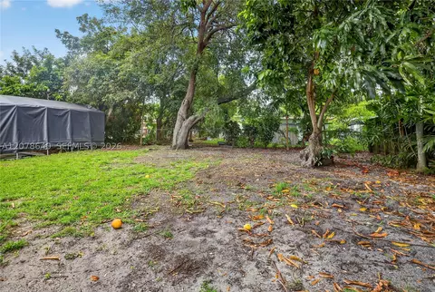 Exterior - 40 NW 68th St, Miami, FL 33150 photo 6 of 6