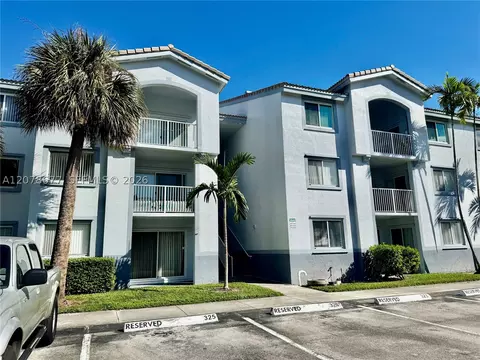 2640 S University Dr #113, Davie, FL 33328