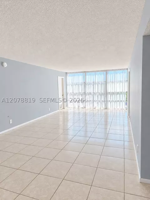 2001 Atlantic Shores Blvd #320, Hallandale Beach, FL 33009