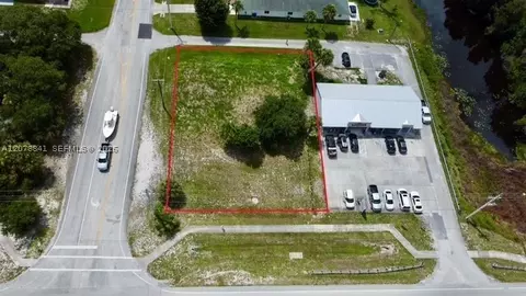 691 Sebastian Blvd, Sebastian, FL 32958