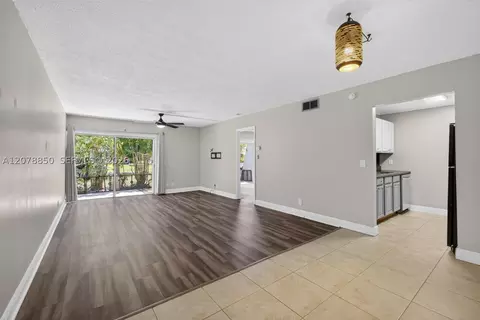 725 Hummingbird Way #109, North Palm Beach, FL 33408