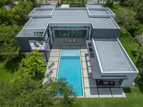 View/Area - 7425 Howard Dr, Pinecrest, FL 33156 photo 1 of 4