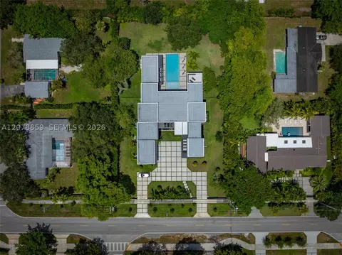 View/Area - 7425 Howard Dr, Pinecrest, FL 33156 photo 4 of 4