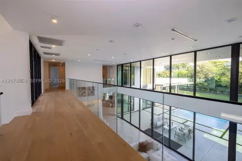 Entry Way - 7425 Howard Dr, Pinecrest, FL 33156 photo 2 of 4