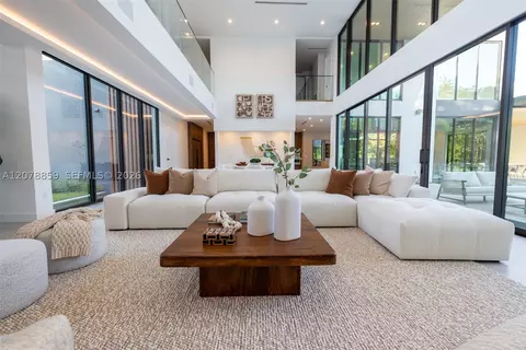 Living - 7425 Howard Dr, Pinecrest, FL 33156 photo 4 of 13