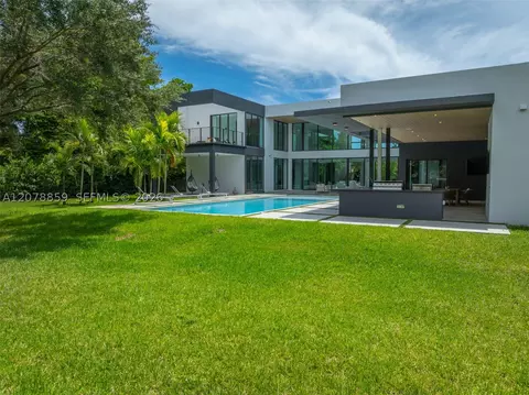Exterior - 7425 Howard Dr, Pinecrest, FL 33156 photo 12 of 15
