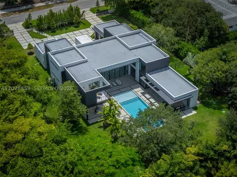 View/Area - 7425 Howard Dr, Pinecrest, FL 33156 photo 3 of 4