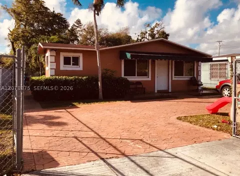 2272 NW 66th St, Miami, FL 33147