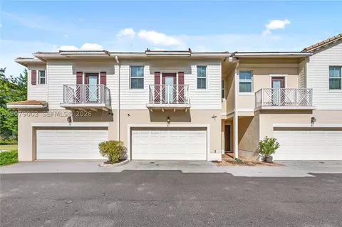 83 Palm Ln, Royal Palm Beach, FL 33411