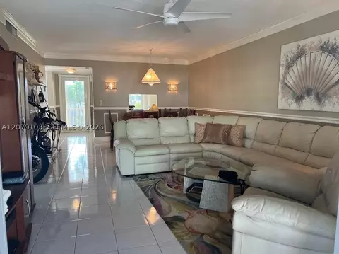 1350 Atlantic Shores Blvd #322, Hallandale Beach, FL 33009