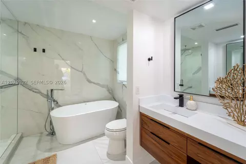 Bath - 8926 Emerson Ave, Surfside, FL 33154 photo 3 of 5