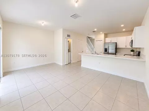 Living - Undisclosed, Hialeah, FL 33018 photo 2 of 2