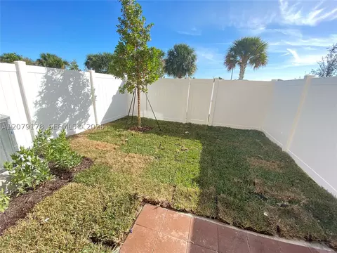 Exterior - Undisclosed, Hialeah, FL 33018 photo 2 of 9