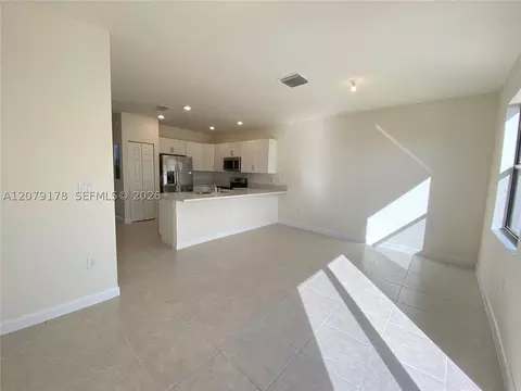 Living - Undisclosed, Hialeah, FL 33018 photo 1 of 4
