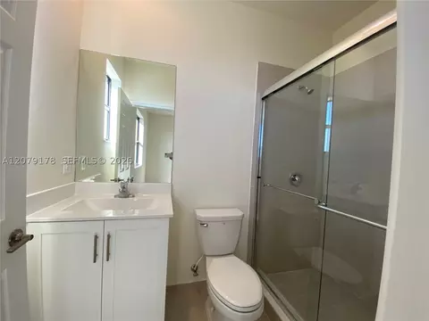 Bath - Undisclosed, Hialeah, FL 33018 photo 2 of 2