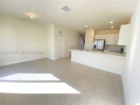 Living - Undisclosed, Hialeah, FL 33018 photo 2 of 4