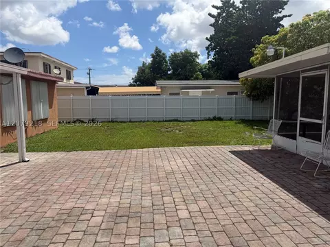 Exterior - 962 E 19th St, Hialeah, FL 33013 photo 2 of 6