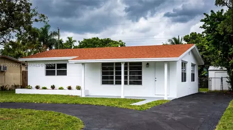 2506 Acapulco Dr, Miramar, FL 33023