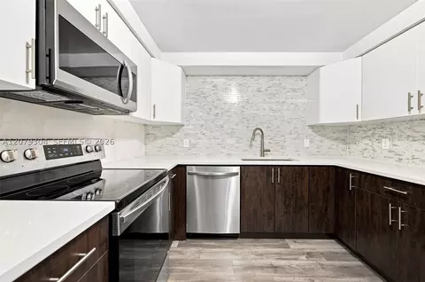16325 Golf Club Rd #104, Weston, FL 33326
