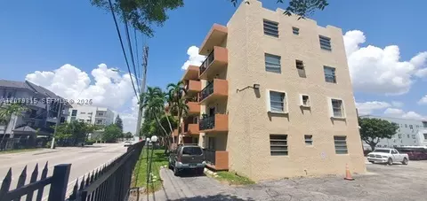 677 SW 9th Ave #405, Miami, FL 33130