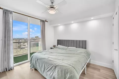 Bedroom - Undisclosed, Miami, FL 33132 photo 1 of 2