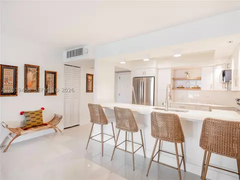 5701 Collins Ave #307, Miami Beach, FL 33140