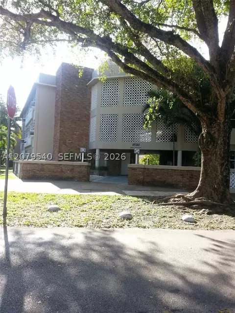 6580 Santona St #A3, Coral Gables, FL 33146