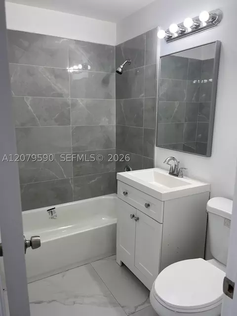 Bath - 5764 E 5th Ave, Hialeah, FL 33013 photo 2 of 3