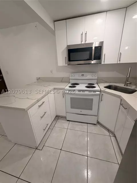 4715 NW 7th St #108-2, Miami, FL 33126