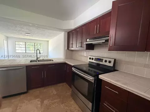 1400 NE 191st St #310, Miami, FL 33179